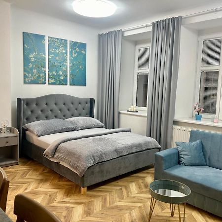 Almond Studio Apartment Bratislava Eksteriør billede